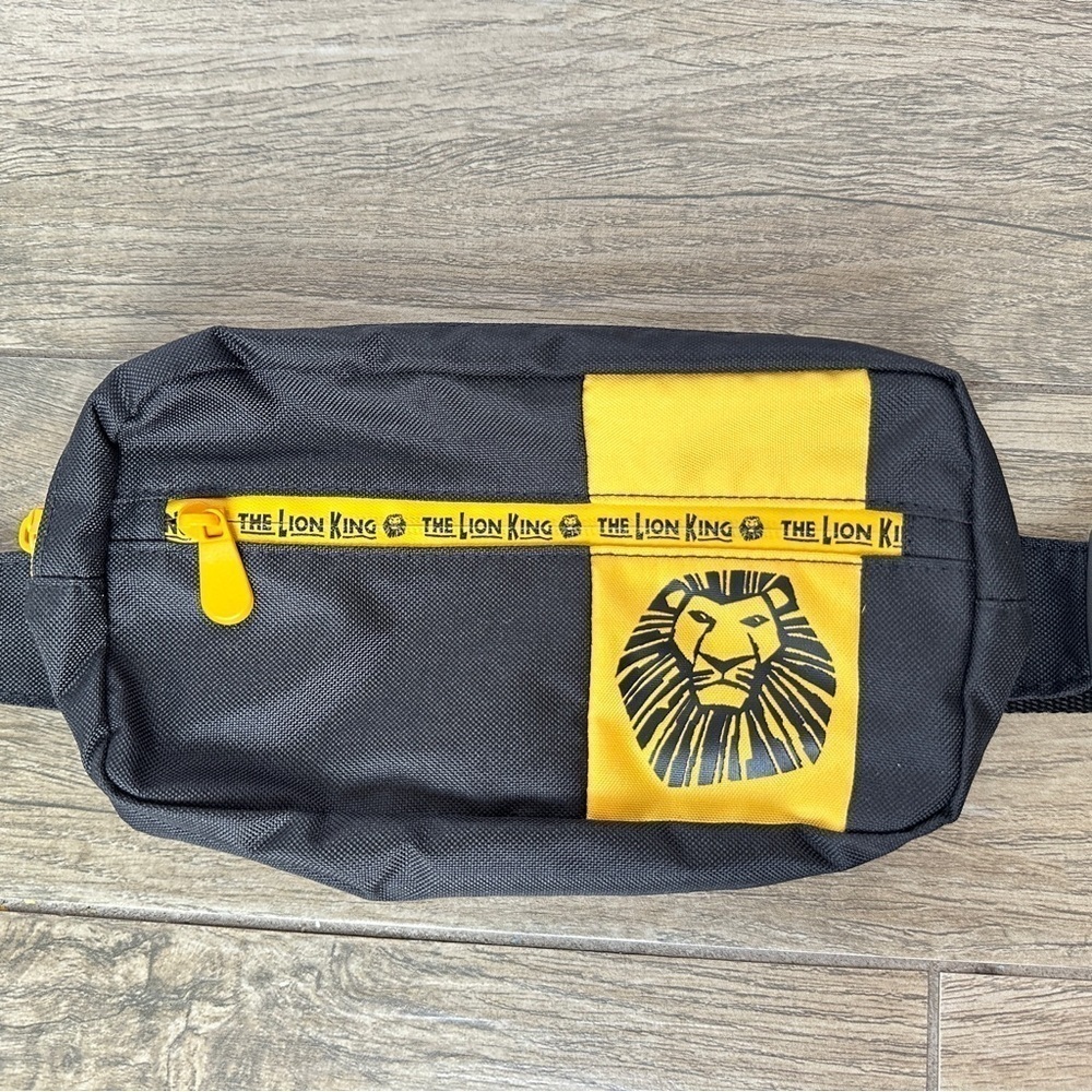 Disney’s The Lion King Broadway Musical Crossbody Bag - Picture 2 of 8